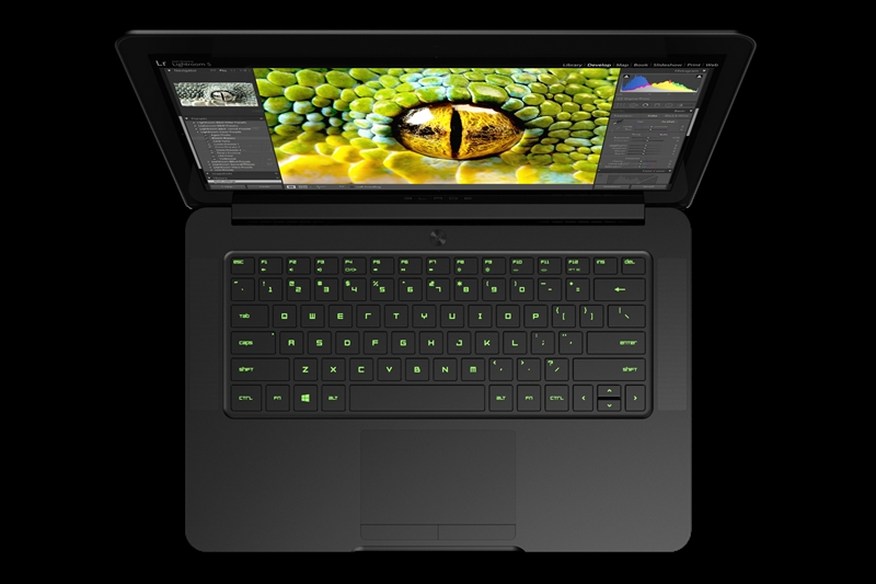 Razer nâng cấp cho laptop chơi game Blade: Card Maxwell, màn hình khủng