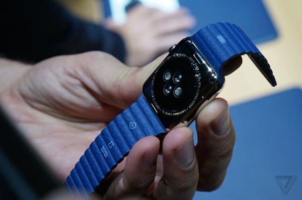 Apple Watch đơn giản chỉ là smartwatch hay còn "ý đồ" nào khác? 