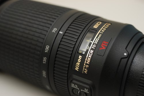 Nikkor 70-300mm/f4.5-5.6G IF-ED VR là một trong những lựa chọn tốt trong tầm giá 10 triệu đồng