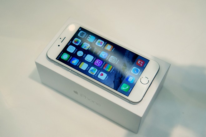 Giá iPhone 6 hiện đã ổn định, sức mua cũng lớn hơn so với thời điểm tuần đầu tiên máy về Việt Nam.