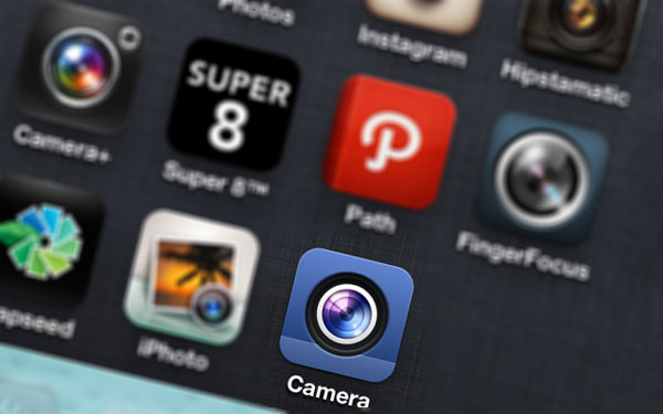Facebook chính thức xóa sổ ứng dụng Poke và Camera