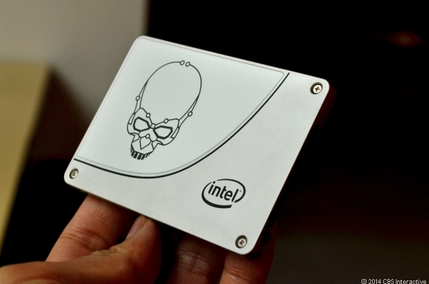 The new Intel SSD 730 Series comes with all aluminum casing and is 7mm thick.