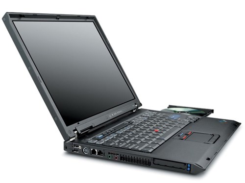 Cấu hình ThinkPad T43: CPU từ 1.6GHz đến 2.13GHz Pentium M processors, bộ nhớ 30GB hoặc lớn hơn, ổ  đĩa quang DVD và nặng 2.7kg. Màn hình 14.1 inch độ phân giải đạt 1400×1050 pixel.