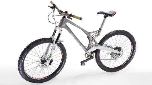 The MX-6 Evo mountain bike, sporting its 3D-printed titanium frame