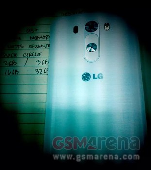 Lộ diện mặt lưng tích hợp phím bấm cứng của LG G3