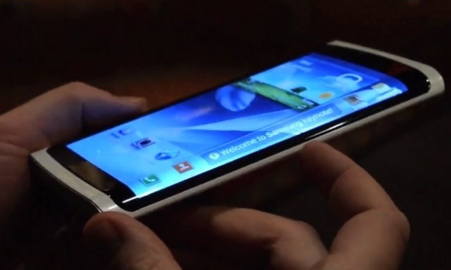Samsung Galaxy Note 4 sẽ sử dụng công nghệ hiển thị 3 mặt YOUM