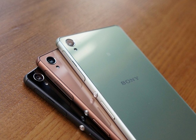 Xperia Z3 sẽ lên kệ tại Việt Nam trong tháng 10, giống với mẫu Z1 một năm về trước.