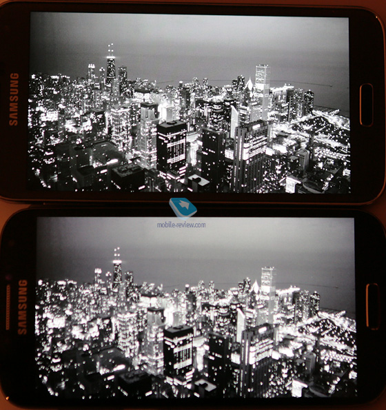 Galaxy S5 at the top vs Galaxy S4 at the bottom
