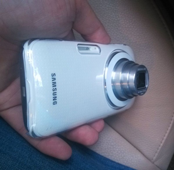 Lộ thêm ảnh thật Samsung Galaxy K: thiết kế mềm mại hơn S4 Zoom