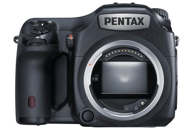 Ricoh giới thiệu Pentax 645Z: cảm biến medium format CMOS 51.4 MP, ISO 204.800, giá 8.500 USD