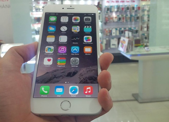 iPhone 6 Plus bất ngờ xuất hiện tại Hà Nội