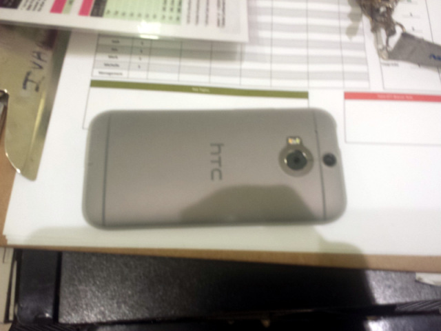 Lộ ảnh thực tế HTC The All New One
