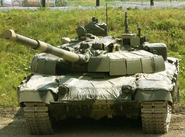 T-72BM Rogatka với lớp áo Nakidka