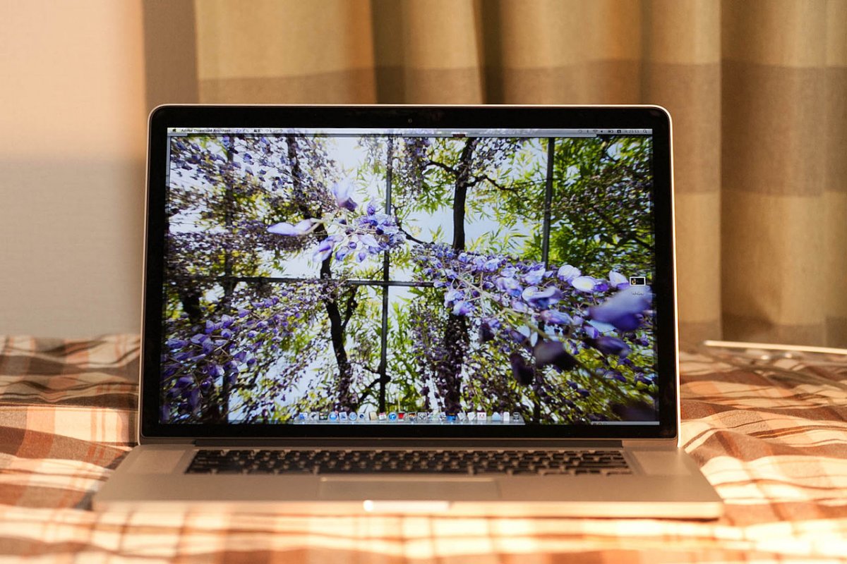Năm 2013, Apple công bố MacBook Pro thế hệ ba hay MacBook Pro Retina