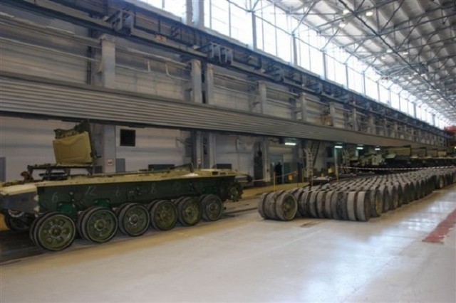 Thăm nhà máy sản xuất siêu tăng T-90 Việt Nam có thể mua