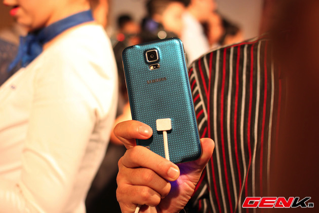 Samsung chính thức ra mắt Galaxy S5 và bộ đôi Gear tại Việt Nam