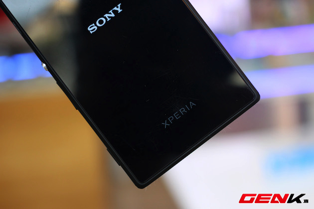 Cận cảnh Xperia M2, smartphone tầm trung mới của Sony