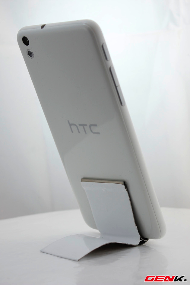 Đánh giá HTC Desire 816: màn hình đẹp, loa hay, nắp lưng dễ xước