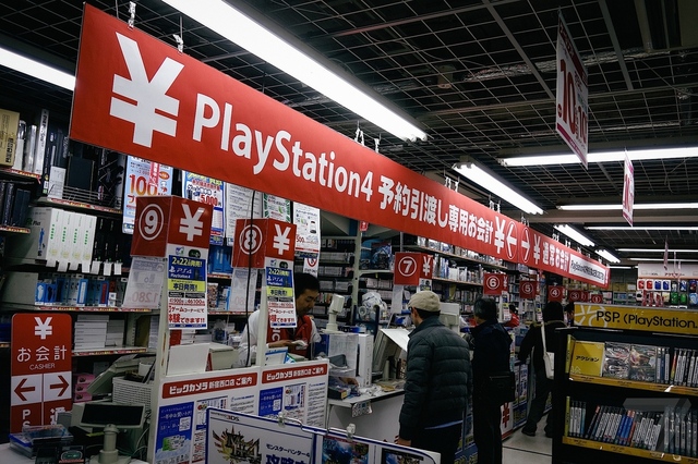 PS4 đại thắng tại Nhật Bản, doanh số cao gấp 4 lần PS3
