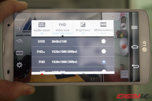 Với cải tiến mới, thiết bị đã hỗ trợ quay video UHD cùng như slow motion.