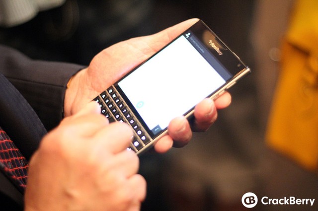 Blackberry Passport: độc, lạ nhưng vẫn hữu ích