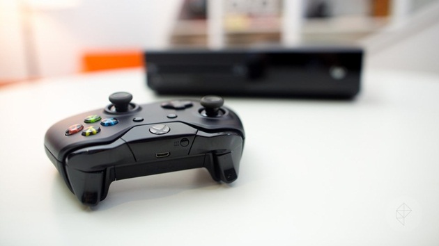 Microsoft: "Tay cầm Xbox One sẽ sớm tương thích với Windows"