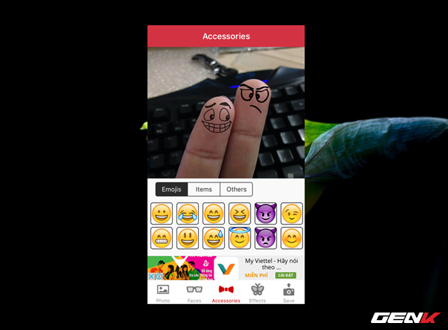  Tab Accessories sẽ cung cấp thêm cho bạn các biểu tượng hình mặt cười và sticket để bạn có thể trang trí thêm cho tác phẩm. 