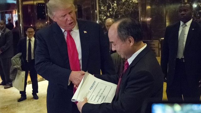  Cuộc gặp giữa ông Donald Trump và ông Masayoshi Son của SoftBank. 