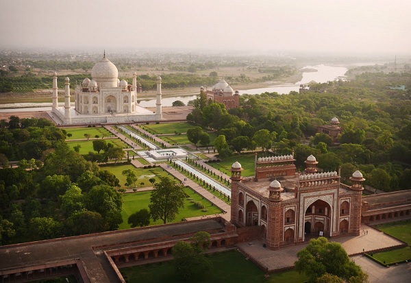  Taj Mahal, Agra, Ấn Độ 