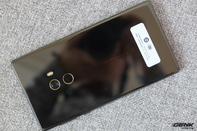  Xiaomi Mi Note 2 - chiếc điện thoại thay thế Galaxy Note 7 của Xiaomi 