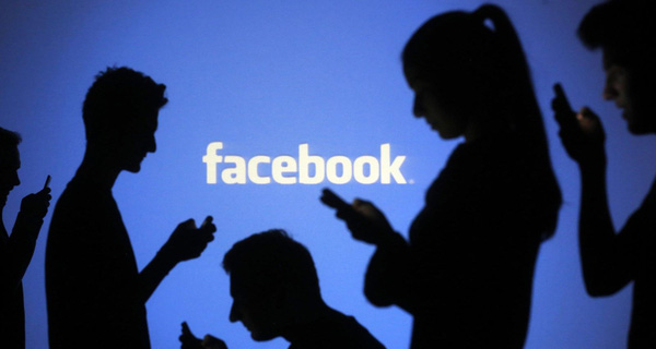 Từ bầu cử Mỹ cho tới chuyện KOLs Việt mua sub ảo: Facebook chỉ là cuộc chơi toàn dối trá? - Ảnh 1.