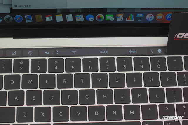  Giao diện Touch Bar khi mở Notes. 