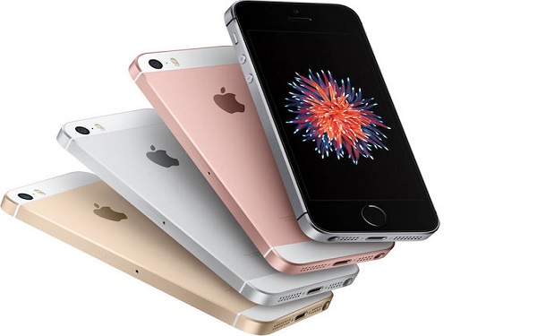 Apple giới thiệu iPhone SE tháng 3 năm 2016 với phần cứng của iPhone 6s nhưng sở hữu màn hình chỉ có 4 inch (tương tự iPhone 5s).