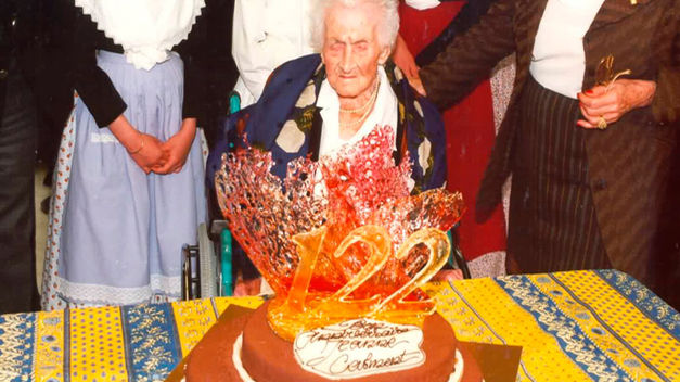  Cụ bà Jeanne Calment trong bữa tiệc sinh nhật cuối cùng 
