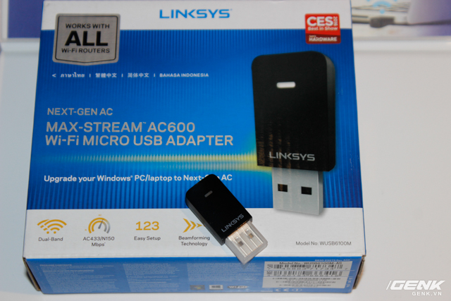  Linksys WUSB6100M là thiết bị USB Wi-Fi Adapter đầu tiên tích hợp MU-MIMO trên thị trường, cho phép người dùng kết nối máy tính nền tảng Windows qua mạng Wi-Fi nói chung cũng như qua router MU-MIMO giúp nâng cao hiệu quả Wi-Fi trong nhà. 