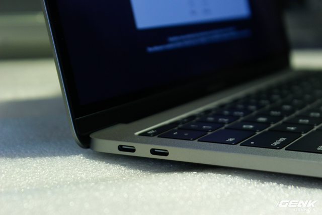 Đập hộp MacBook Pro 13 inch thế hệ mới, đặt cạnh MacBook 2015: Mỏng hơn rất nhiều, đẹp ấn tượng, dùng cực đã! - Ảnh 11.