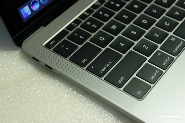 Đập hộp MacBook Pro 13 inch thế hệ mới, đặt cạnh MacBook 2015: Mỏng hơn rất nhiều, đẹp ấn tượng, dùng cực đã! - Ảnh 14.