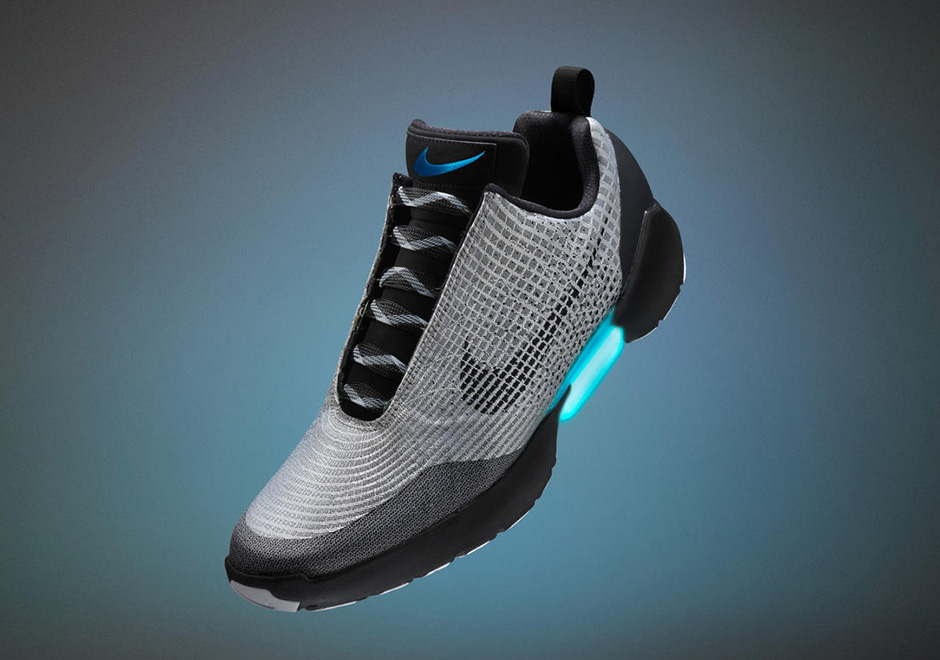 Nike shop hyperadapt giá