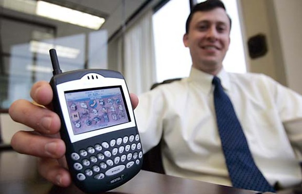  Cái mác điện thoại doanh nhân tưởng rằng là một lợi thế, nhưng thực chất chính nó đã giết chết BlackBerry. 