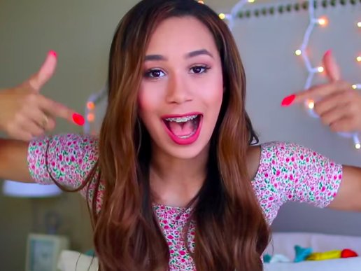  Eva Gutowski của kênh MyLifeAsEva 