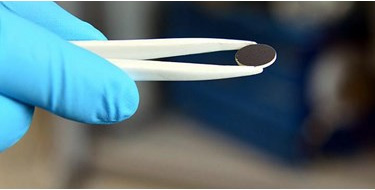  Một loại pin thể rắn Lithium Garnet kích thước lớn đang được phát triển bởi Viện ETH Zurich. 