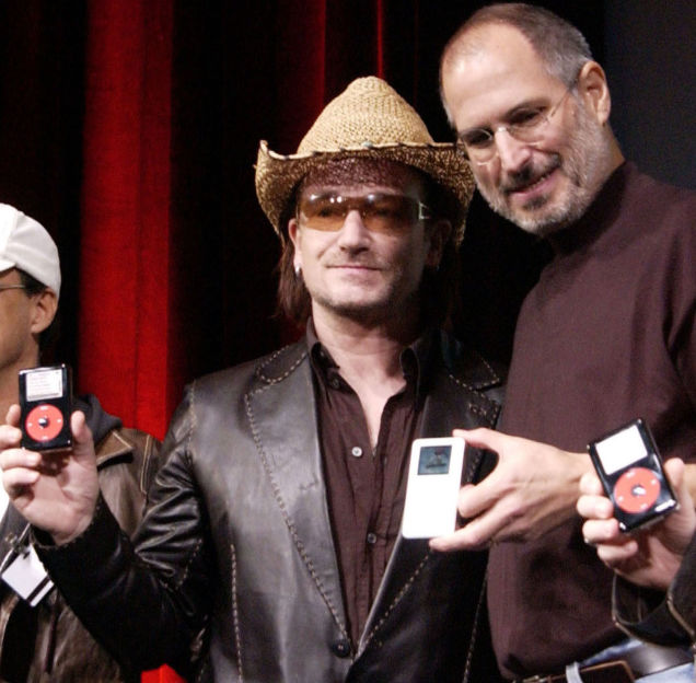  Apple có cộng tác với ban nhạc U2 để cho ra mắt phiên bản iPod đặc biệt. 
