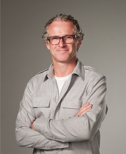  Danny Coster, nhà thiết kế chính cho chiếc iMac đầu tiên. 