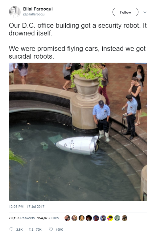  Chúng ta được hứa hẹn là tương lai sẽ có xe biết bay, thay vào đó ta có một con robot biết tự sát. 