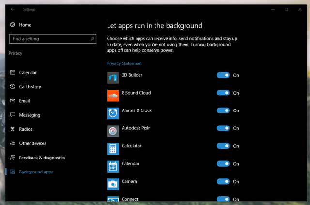 Truy cập vào Settings > Privacy > Background apps và gạt sang “OFF” ở các ứng dụng mình cho là không cần thiết để tắt chúng. 