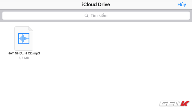  Ứng dụng sẽ truy cập vào tài khoản iCloud Drive của bạn. Khi đó, bạn hãy tìm đến tập tin âm nhạc mà mình đã tải vào ở trên và nhấp vào nó để tải gói tin về thiết bị. 