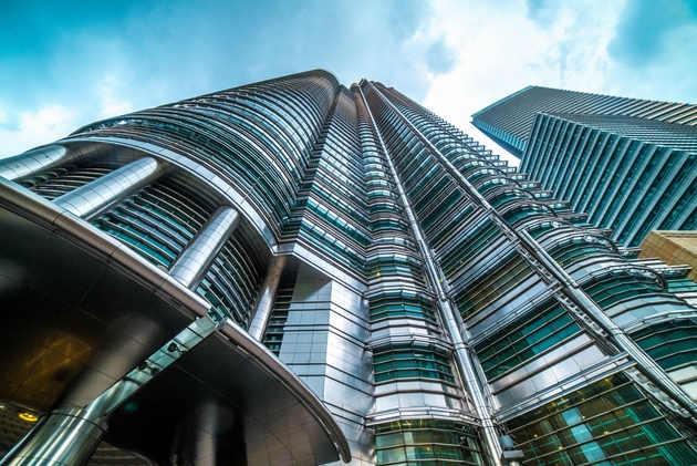  Petronas Towers tại Kuala Lumpur được thiết kế bởi KTS César Pelli. Một biểu tượng của Malaysia. 