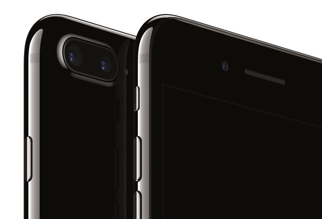  Nhìn những hình ảnh render sạch bóng của iPhone 7 Jet Black của Apple vào thời điểm ra mắt, ai mà chẳng thấy thèm? 