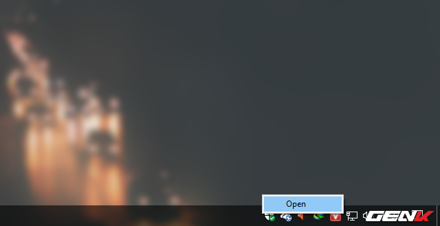  Nhấn phải chuột vào biểu tượng Windows Defender Security Center ở Taskbar và chọn Open. 