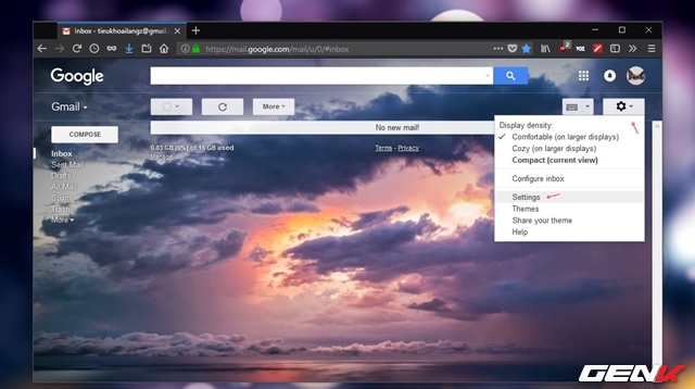  Bước 2: Hoàn tất việc đăng nhập, bạn sẽ được đưa vào giao diện quản lí hộp thư của mình. Lúc này, hãy nhấp vào biểu tượng bánh răng bên trái giao diện và nhấp chọn “Settings”. 
